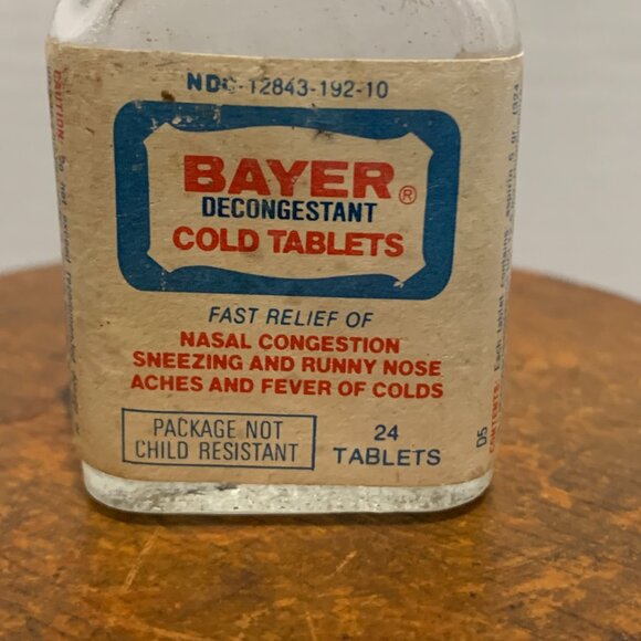 Vintage Bayer Decongestant Cold Tablets Glass Bottle - Picture 2 of 9